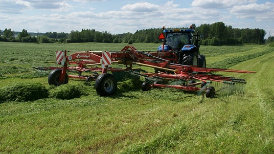 Mid-season grassland fertiliser management